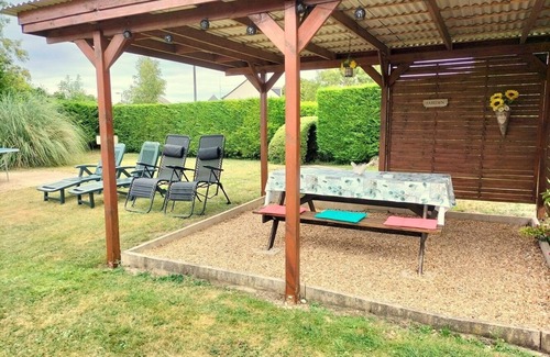 Broc Maison | Detached chalet Ping-pong, pétanque, barbecue, pergola.