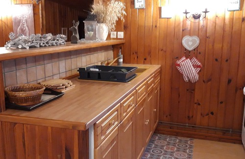 Broc Maison | Chalet indépendant Ping-pong, pétanque, barbecue, pergola...