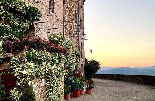 Scheggia Cottage | Detached cottage with swimming pool
