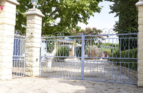 Saint-Paulet-de-Caisson Villa | Villa au calme avec vue sur forêt domaniale, à 6km de St Martin d'Ardèche.
