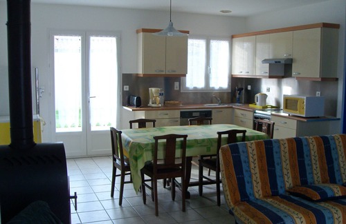 Saint-Vincent-sur-Jard Maison | Maison individuelle, dans un jardin clos, endroit calme, prox. forêt et mer