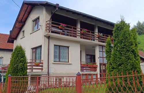 Govedartsi Maison | Detached Guest House Рилски кът Маджаре