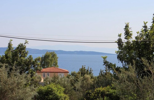 Kilada Maison | Maison individuelle avec grand jardin, proche de la plage, vue sur la mer, WIFI | Argolide,