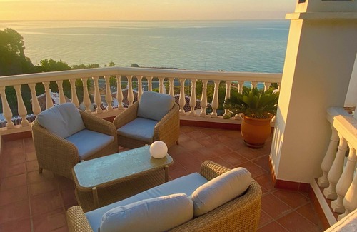 Urbanizacion Ladera del Mar Villa | Detached holiday villa with spectacular sea views, large sun terrace, A/C, WIFI