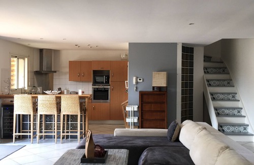 Villenave-d'Ornon Maison | Maison individuelle avec piscine, 4 ch + 2 sdb - 8 personnes, Bordeaux.