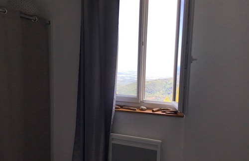 Antisanti Maison | Maison indépendante divisée en 4 appartements entièrement équipée.