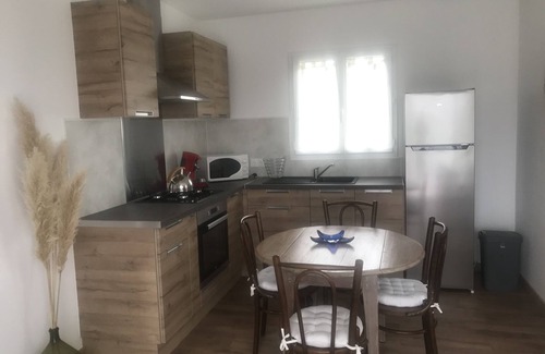 Champagnolles Maison | Detached house