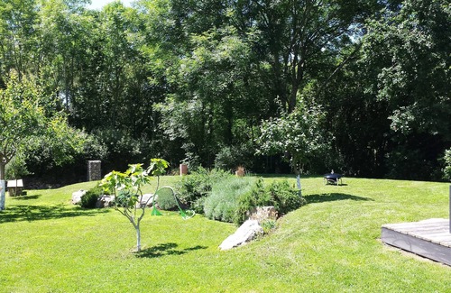 Primelin Maison | maison individuelle sur jardin arboré avec mare à 800 m de la mer