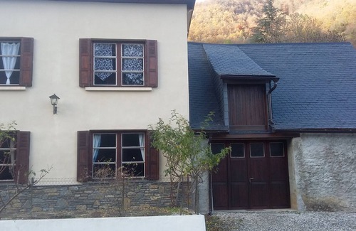 Saint-Lary Maison | Maison indépendante avec cour privative dans la vallée de la Bellongue