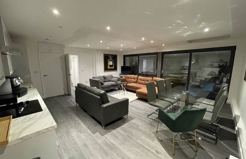 Islington Maison | Detached Luxury House in the Hart of Islington
