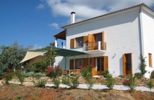 Lafkos Appartement | Maison individuelle neuve avec une vue panoramique imprenable sur le village et la mer