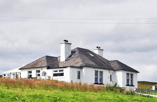 Beinn Orasaigh Cottage | 3 bedroom accommodation in Carbost, Isle of Skye