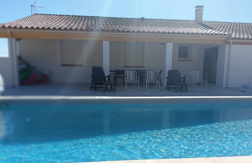 Puylaroque Maison | Detached single-storey villa with swimming pool in the countryside