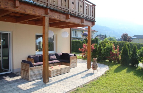 Kotschach-Mauthen Villa | Villa spacieuse et indépendante (180m2) directement sur la piste de ski et la piscine
