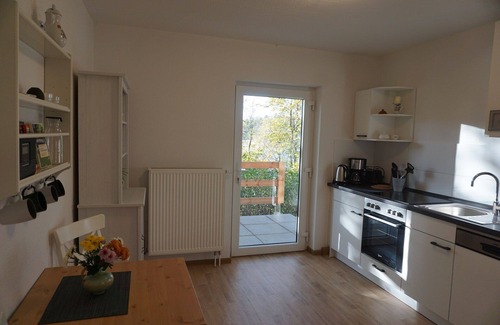 Waldsieversdorf Maison | Maison de vacances indépendante (4 + 2 pers.): Cheminée * Passerelle * Terrasse * Forêt * Accès au lac * Clôturé