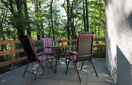 Waldsieversdorf Maison | Maison de vacances indépendante (4 + 2 pers.): Cheminée * Passerelle * Terrasse * Forêt * Accès au lac * Clôturé