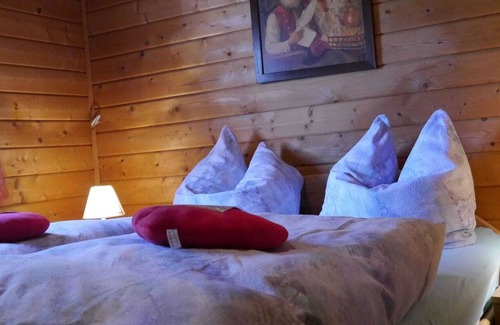 Battenhausen Maison | Detached wooden house with fireplace and large garden near Bad Wildungen