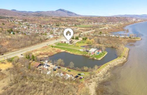 Chateau-Richer Appartement | Detente au bord du fleuve - Condo