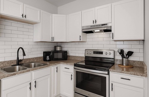 Detroit Maison | Detroit 4BR Home | Bathtub and Pet Friendly Stay