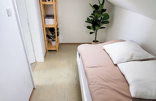 Freilassing Appartement | DG "L" Helle 40m² 2-Zimmer Wohnung nähe Salzburg
