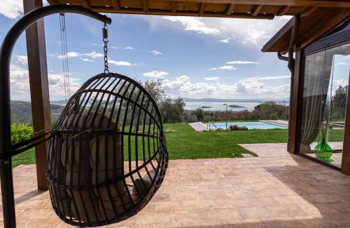 Tuoro sul Trasimeno Maison | Di Colle In Colle - Country House with Private Pool