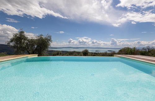 Tuoro sul Trasimeno Maison | Di Colle In Colle - Country House with Private Pool