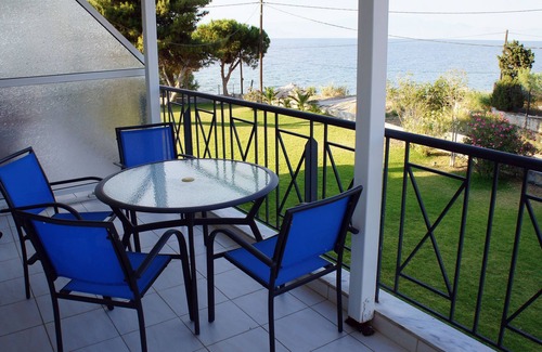Sarakiniko Appartement | Diakopto en bord de mer, confortable appartement d'une chambre (Punda Beach)