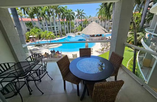 Puerto Marques Appartement | Diamante Lakes Condominium, across the street from Arena GNP