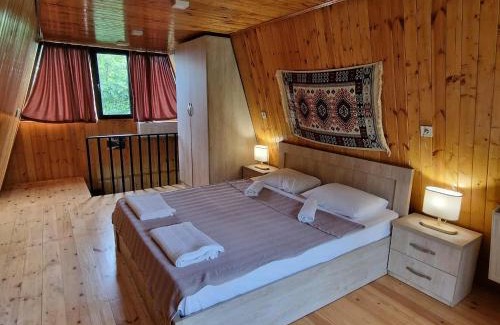 Lagodekhi Lit Et Petit-Déjeuner | Diamond Cottages