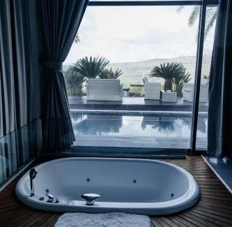 Had Nes Cabine | Diamond Mansion-Suite B