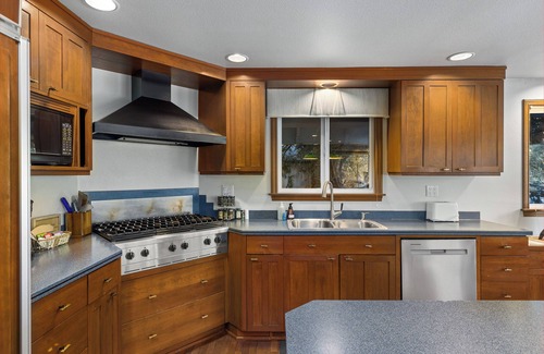 Skykomish Cabine | Lodge paisible et privé avec vue imprenable sur le fleuve et la montagne, bain à remous, WiFi