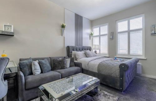 Balti Triangle Appartement | Diamond Studio Luxury Flat for 3 - Super Fast WiFi