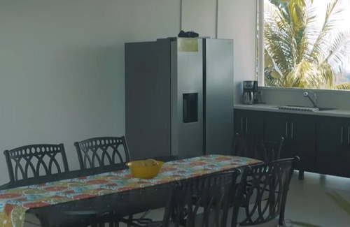 Palma Quemada Appartement | Diamonds in the Mtn 3 full, Stocked Suites with Ocean Jungle & Mountains