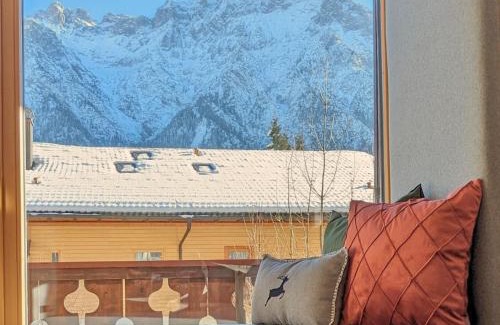 Mittenwald Appartement | Die Karwendelsuite - 5 Sterne FeWo mit bestem Bergblick, zentrumsnah & ruhig gelegen, familienfreundlich