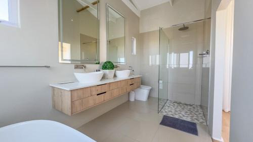 Struisbaai Maison | Die Lig-Huis Struisbaai