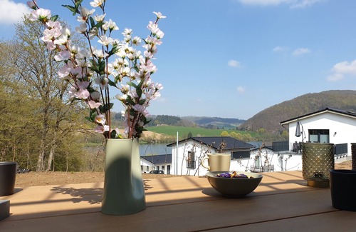 Heringhausen Maison | Diemelblick acht - Holiday home for 6 people with sauna, garden and roof terrace with panoramic views