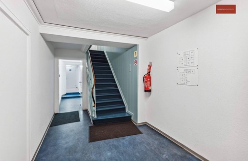 Bergdietikon Appartement | Dietikon Apartment with Fully Equipped Kitchen
