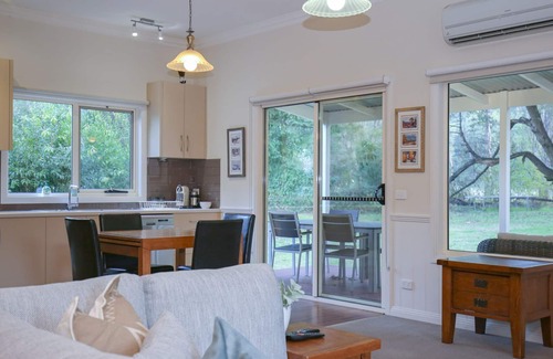 Harrietville Maison | DIEUDONNE: Harrietville