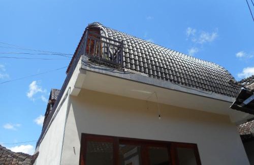Sidemen Maison | Dika Homestay