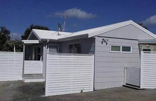 Waihi Beach Maison | Dillon Delight - Waihi Beach Bach