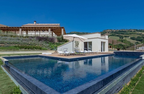 Montefiore dell'Aso Villa | Dimora Montefiore 11, Emma Villas