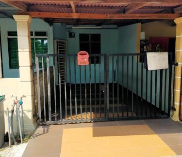 Klebang Kechil Maison | Dinaz Homestay Taman Limbungan Permai Melaka