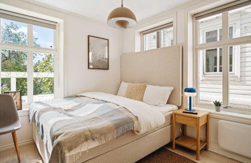 Bergen City Centre Maison | DINBNB Home l Historic 4BR House l 2 Free Parking l Balcony&Terrace