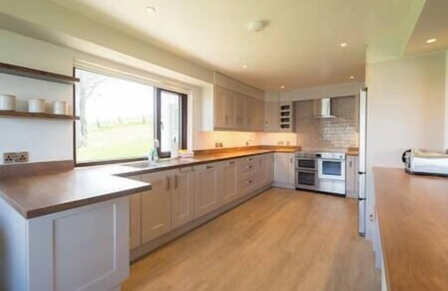 Ventry Maison | Dingle Bay Nest Burnham