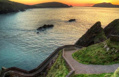 Dingle Maison | Dingle Courtyard Cottages 2 Bed Sleeps 4