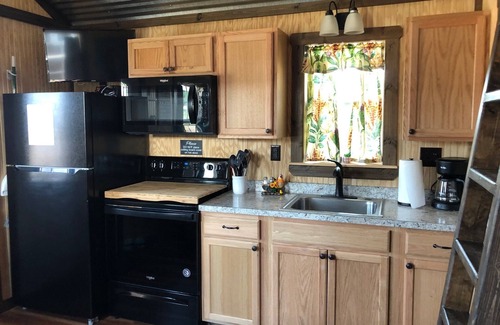 Glen Rose Cabine | Dinosaur Valley RV Park Cabin 1