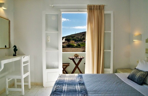 Pachena Maison | Moraitis Studios Dioni Lux Inn