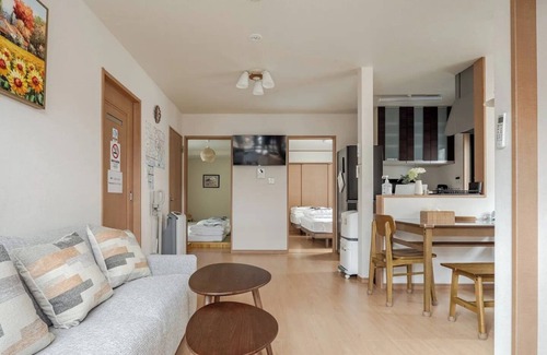 Katsushika Appartement | Direct access to NaritaHaneda airports convenient tourist base modern Japanese style private hous / Katsushika-ku Tokyo