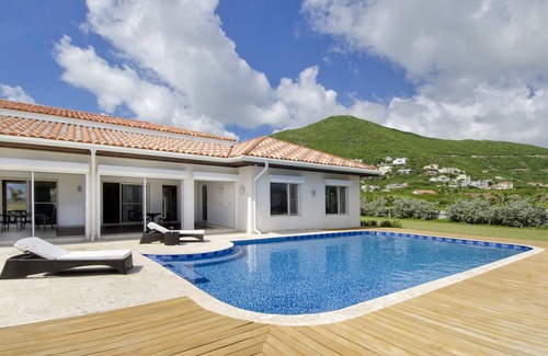 Upper Prince's Quarter Villa | Beachfront 6 BR Luxueuse Villa ORCHID Guana Bay Beach