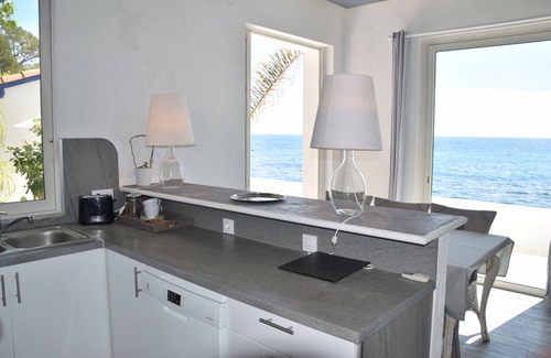 Alpes-Maritimes Appartement | DIRECTEMENT SUR LA PLAGE